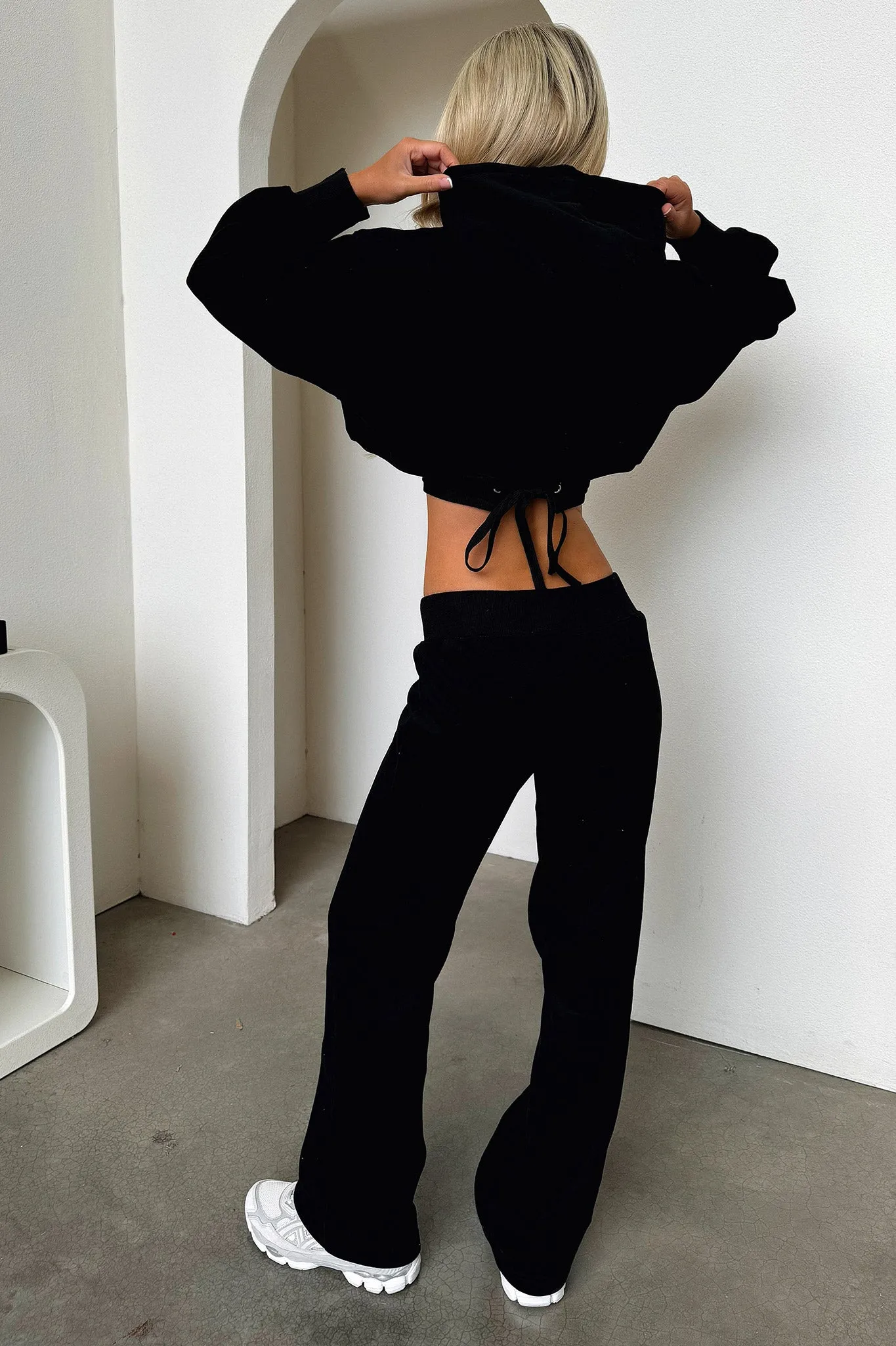 Zaina Cropped Hoodie - Black
